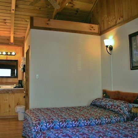 Black Bear Lodge Motel Slade المظهر الخارجي الصورة